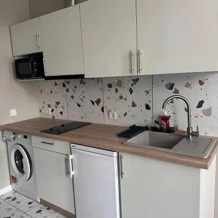 Freedom Dolynsky Bright