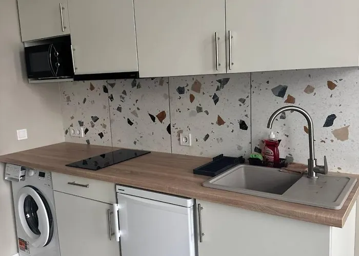 Freedom Dolynsky Bright